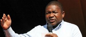 Nyusi aconselha boa convivência entre rivais políticos em Guruè Nyusi aconselha boa convivência entre rivais políticos em Guruè