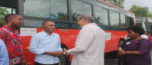 Quelimane já conta com autocarros urbanos sob gestão de privados Quelimane já conta com autocarros urbanos sob gestão de privados